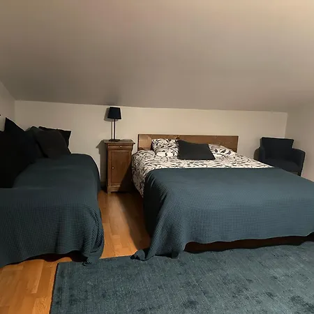 Le Bleu Levant Bed & Breakfast