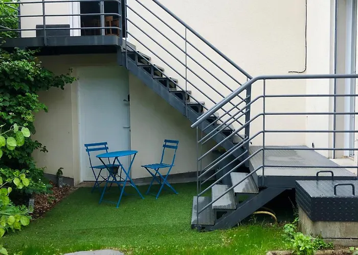 Le Bleu Levant 住宿加早餐酒店 3*